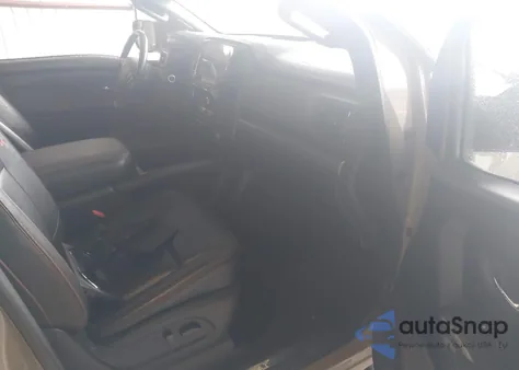 2021 Nissan Titan Pro-4X 4X4 из США, поврежденный, VIN 1N6AA1ED4MN504382